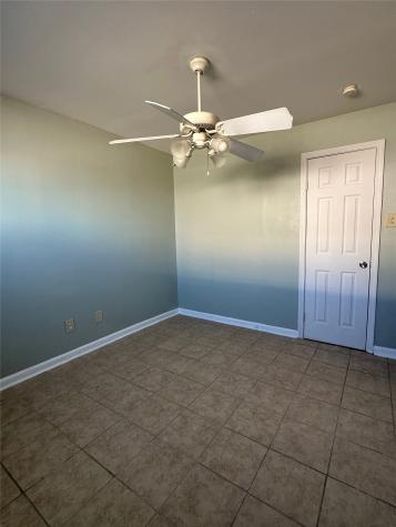 516 Holiday Drive 49 Galveston TX 77550