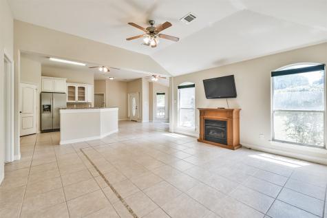 6211 Fm 1374 Road New Waverly TX 77358