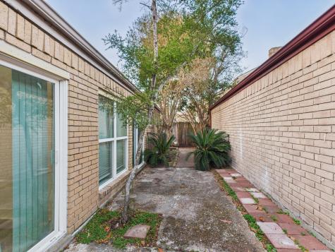 7610 Hopewell Lane Houston TX 77071
