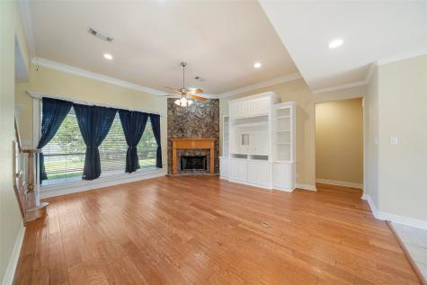 2422 Turberry Drive West Columbia TX 77486