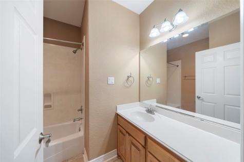 2422 Turberry Drive West Columbia TX 77486