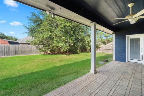 2422 Turberry Drive West Columbia TX 77486