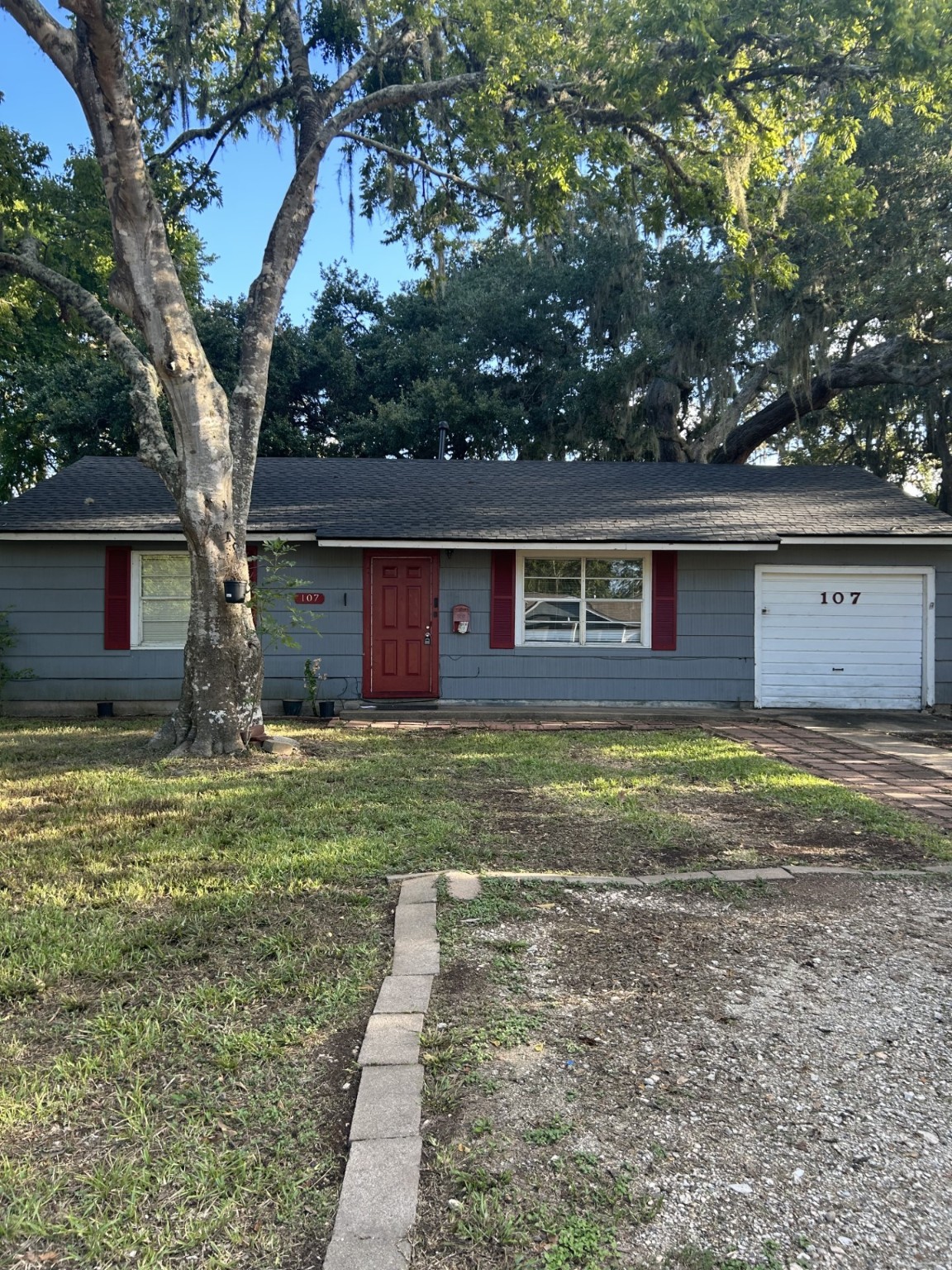 107 Primrose Street Lake Jackson TX 77566