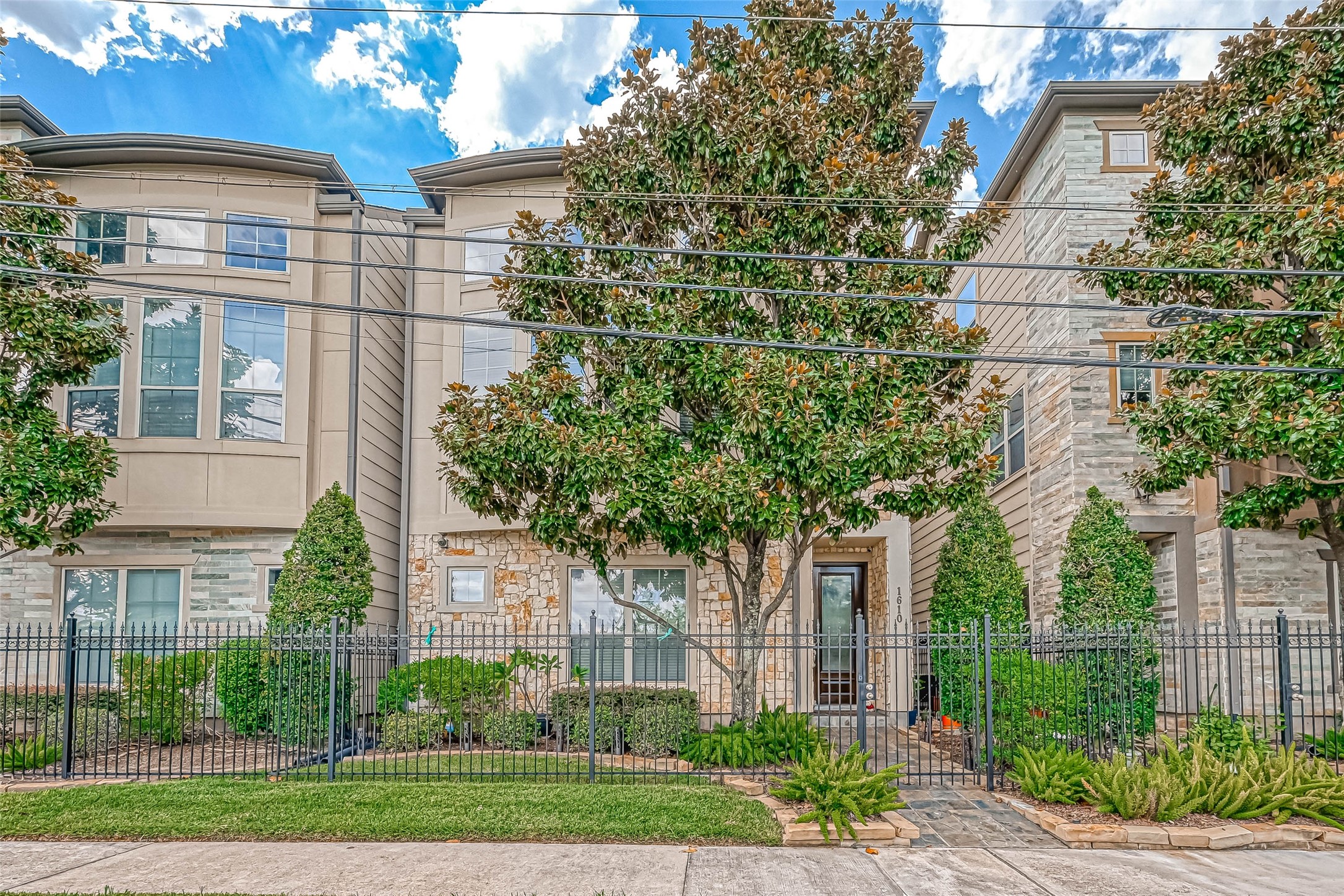 1610 Ennis Street Houston TX 77003