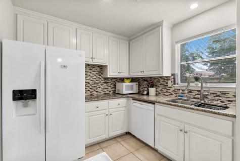16305 Many Trees Lane Conroe TX 77302