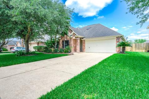 7617 Waterlilly Lane Pearland TX 77581