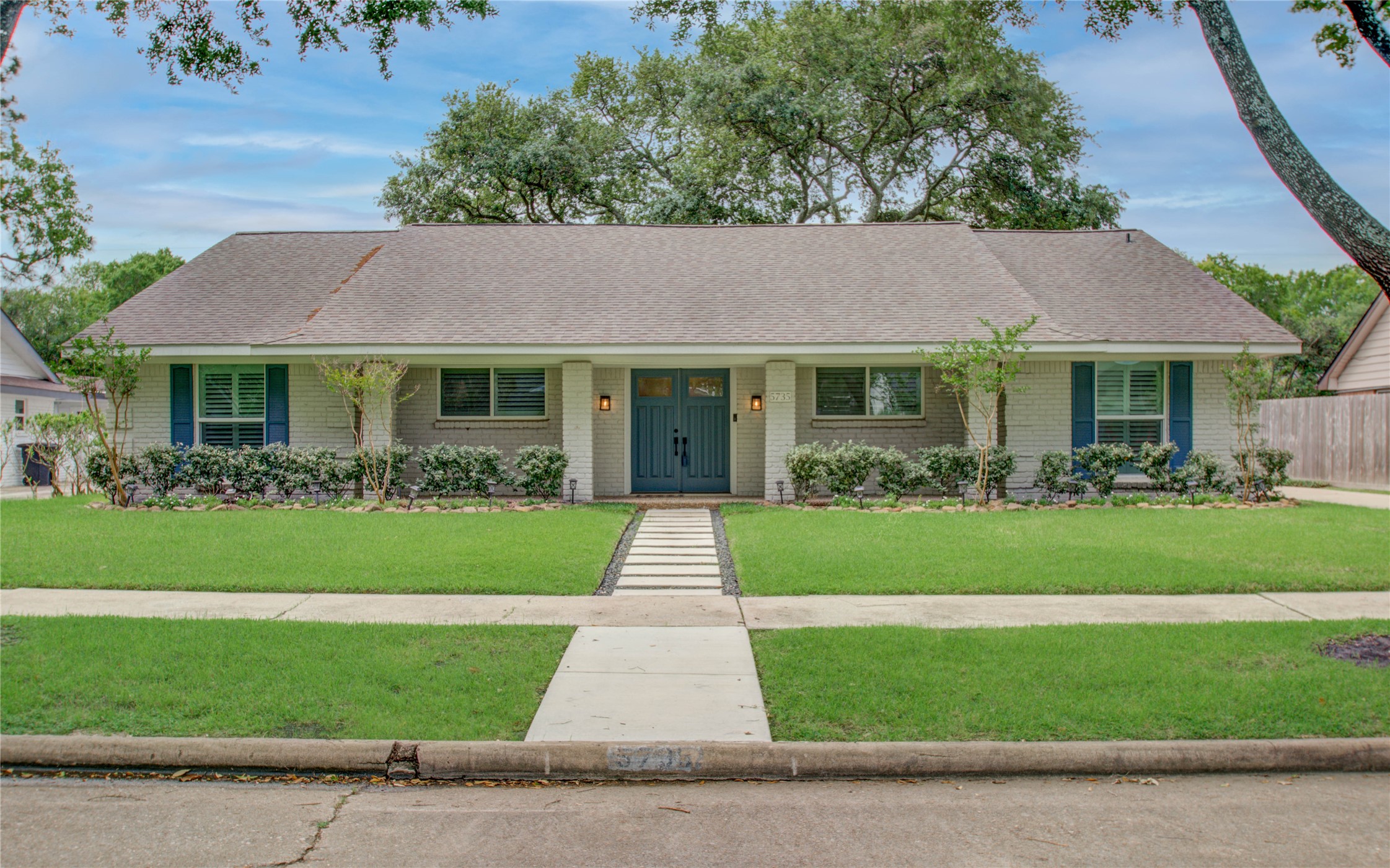 5735 Grape Street Houston TX 77096