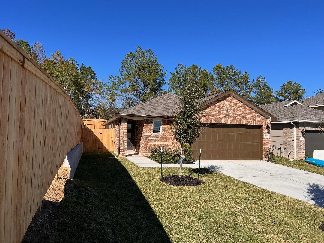 136 Clay Creek Lane Montgomery TX 77316
