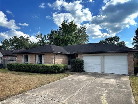 806 Merribrook Lane Friendswood TX 77546