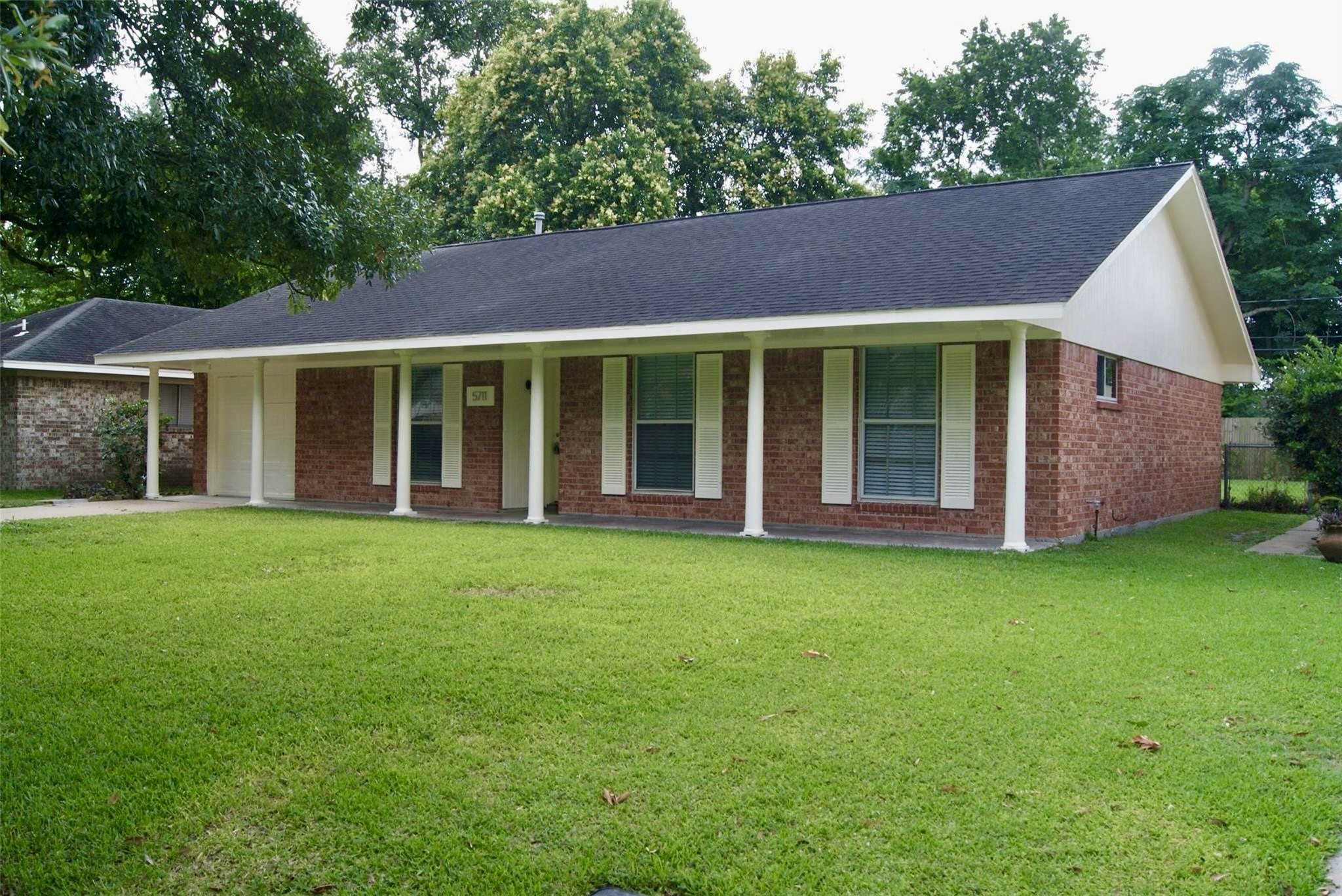 5711 Southminster Drive Houston TX 77035