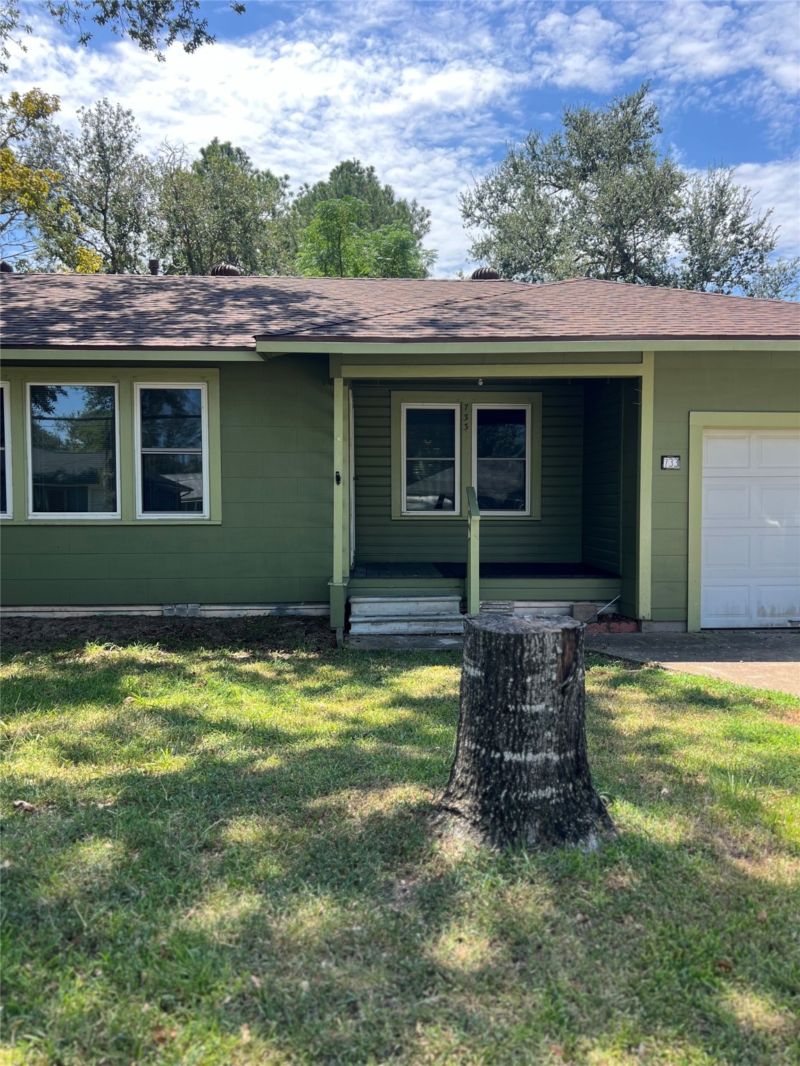 733 E Kuehn Street Bellville TX 77418