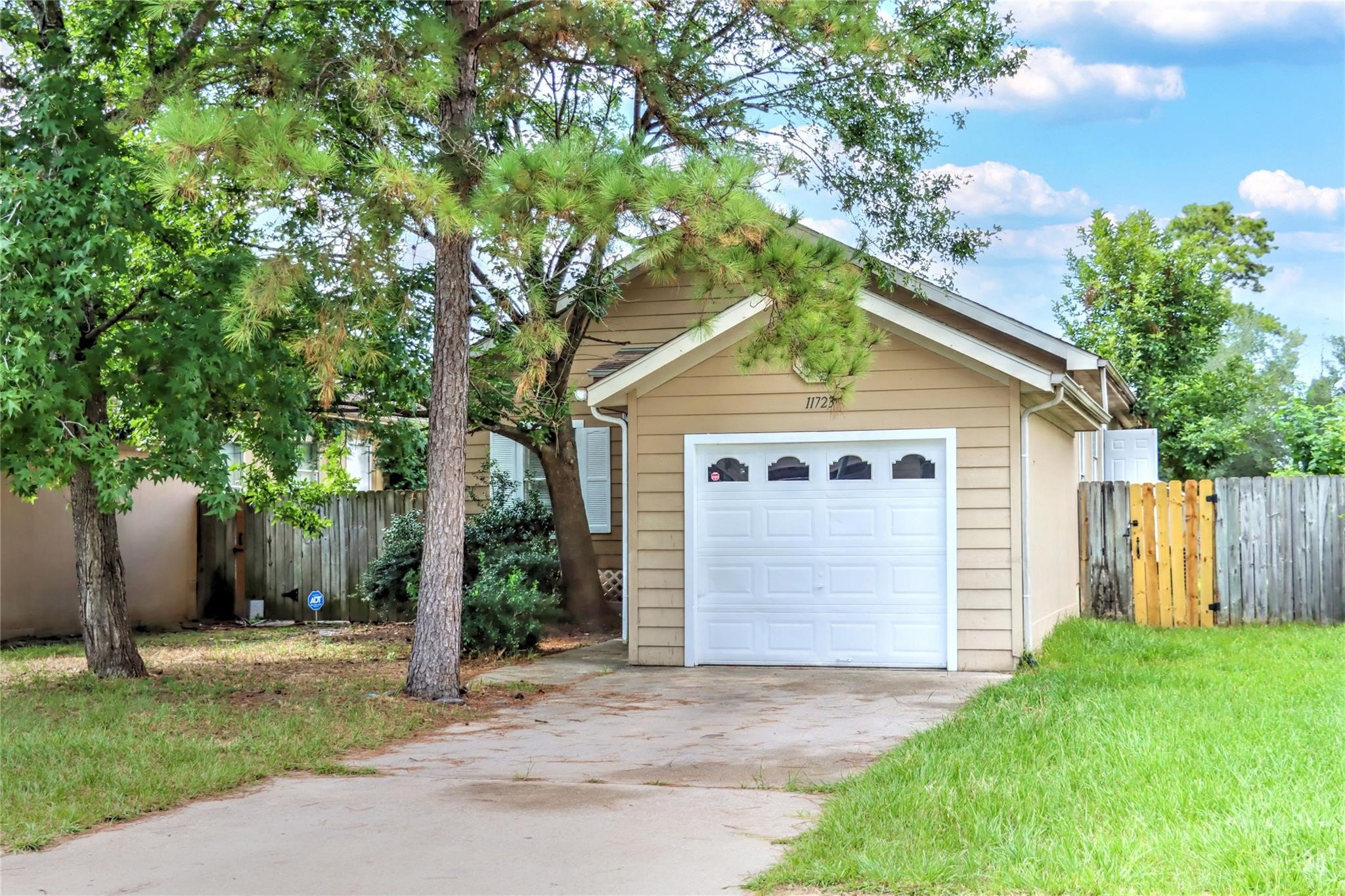 11723 Greenglen Drive Houston TX 77044