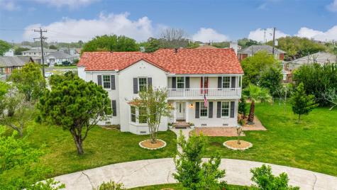 4626 Caduceus Place Galveston TX 77551