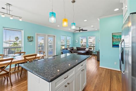 3923 Reeves Drive Galveston TX 77554