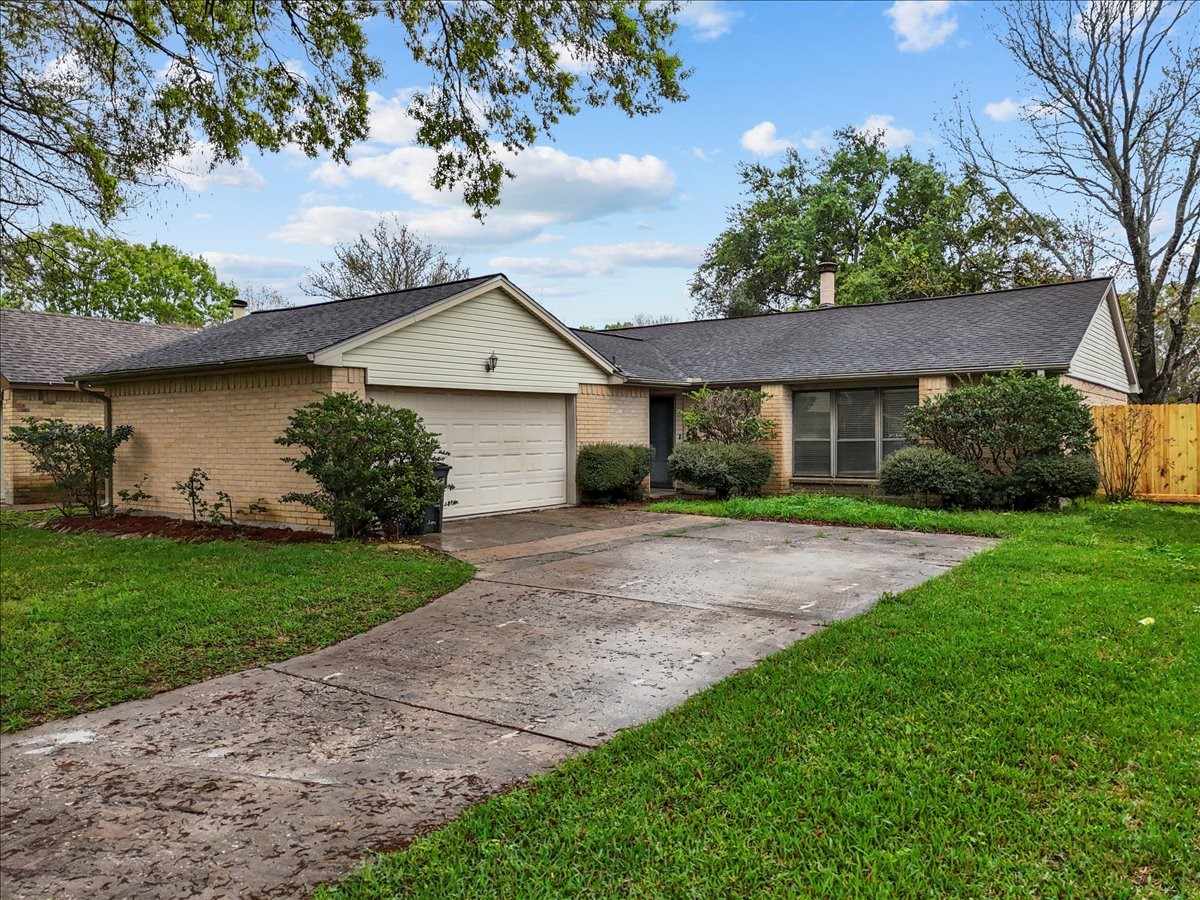 2823 Forest Point Drive League City TX 77573