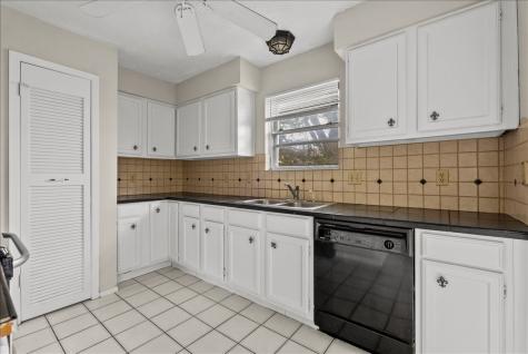 2823 Forest Point Drive League City TX 77573
