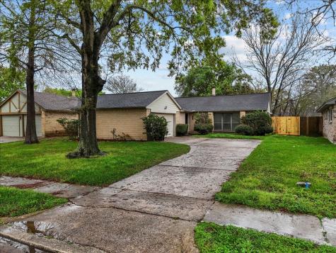 2823 Forest Point Drive League City TX 77573