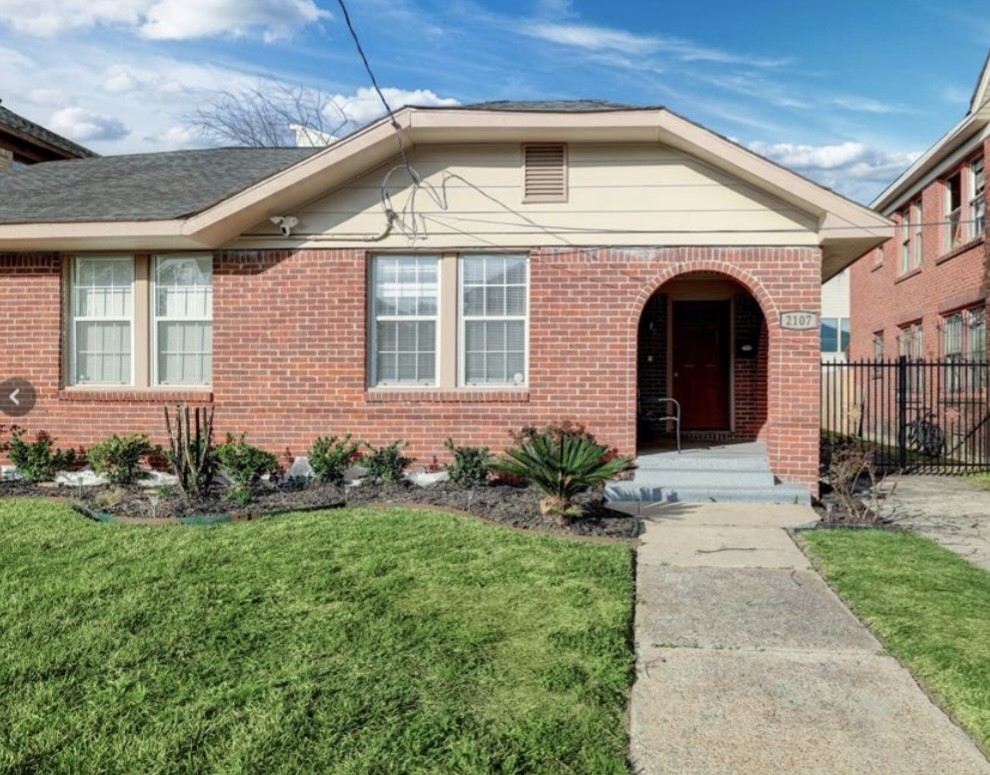 2105 Berry Street Houston TX 77004