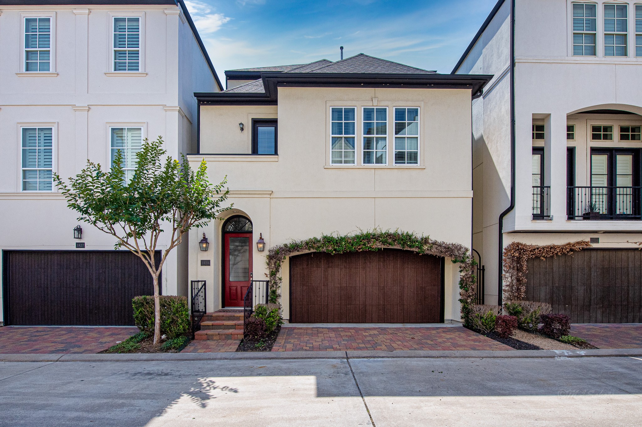 1831 Upland Lakes Houston TX 77043