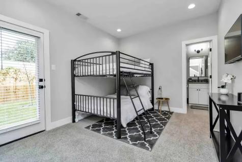 1915 Kolfahl Street B Houston TX 77023