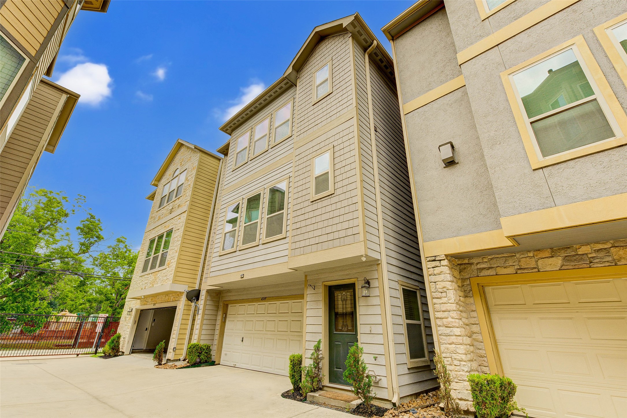 4149 Dupont Street Houston TX 77021
