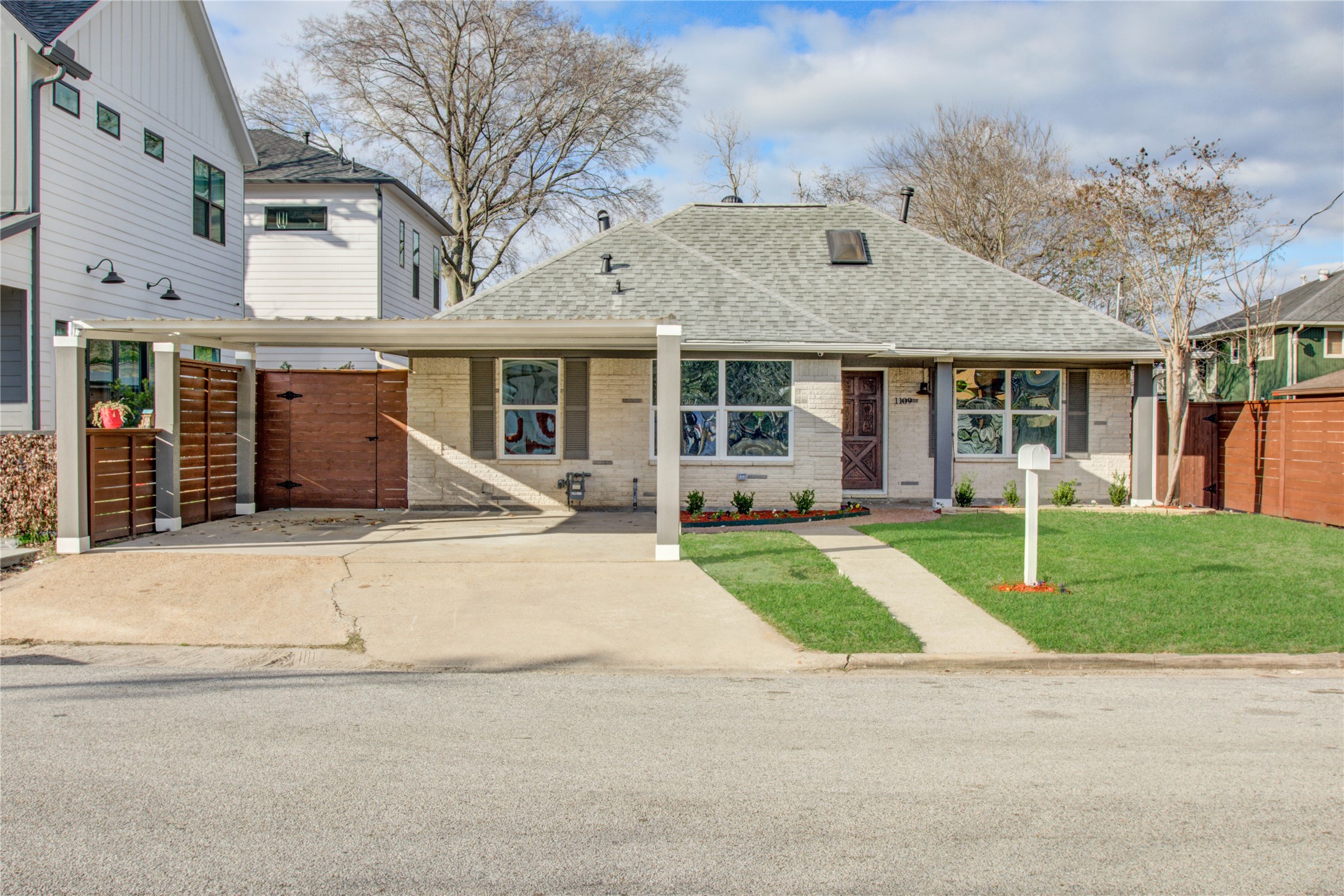 1109 Moody Street Houston TX 77009
