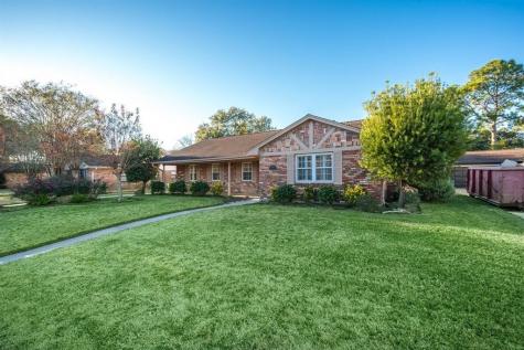 5046 Yarwell Drive Houston TX 77096