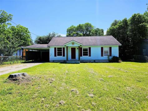 1514 N Travis Street Liberty TX 77575