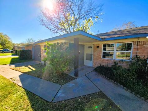 11208 Waxwing Street Houston TX 77035