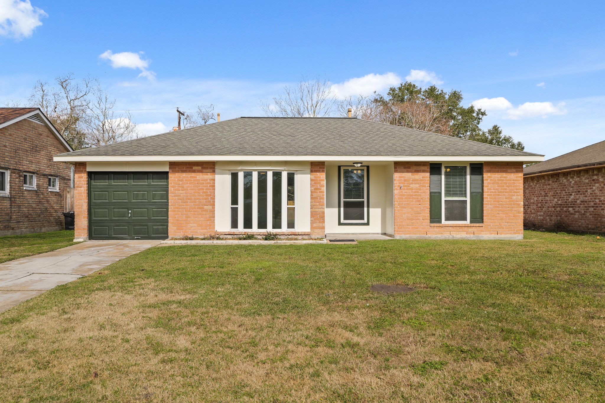 526 Castlelake Drive Friendswood TX 77546