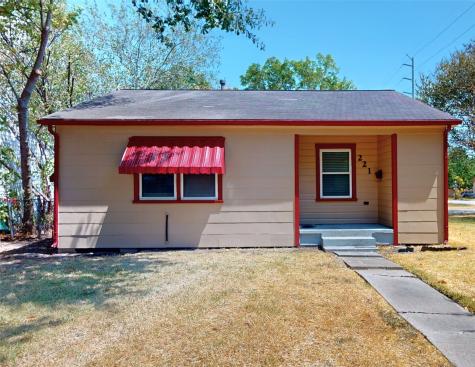 221 S 5th Street La Porte TX 77571