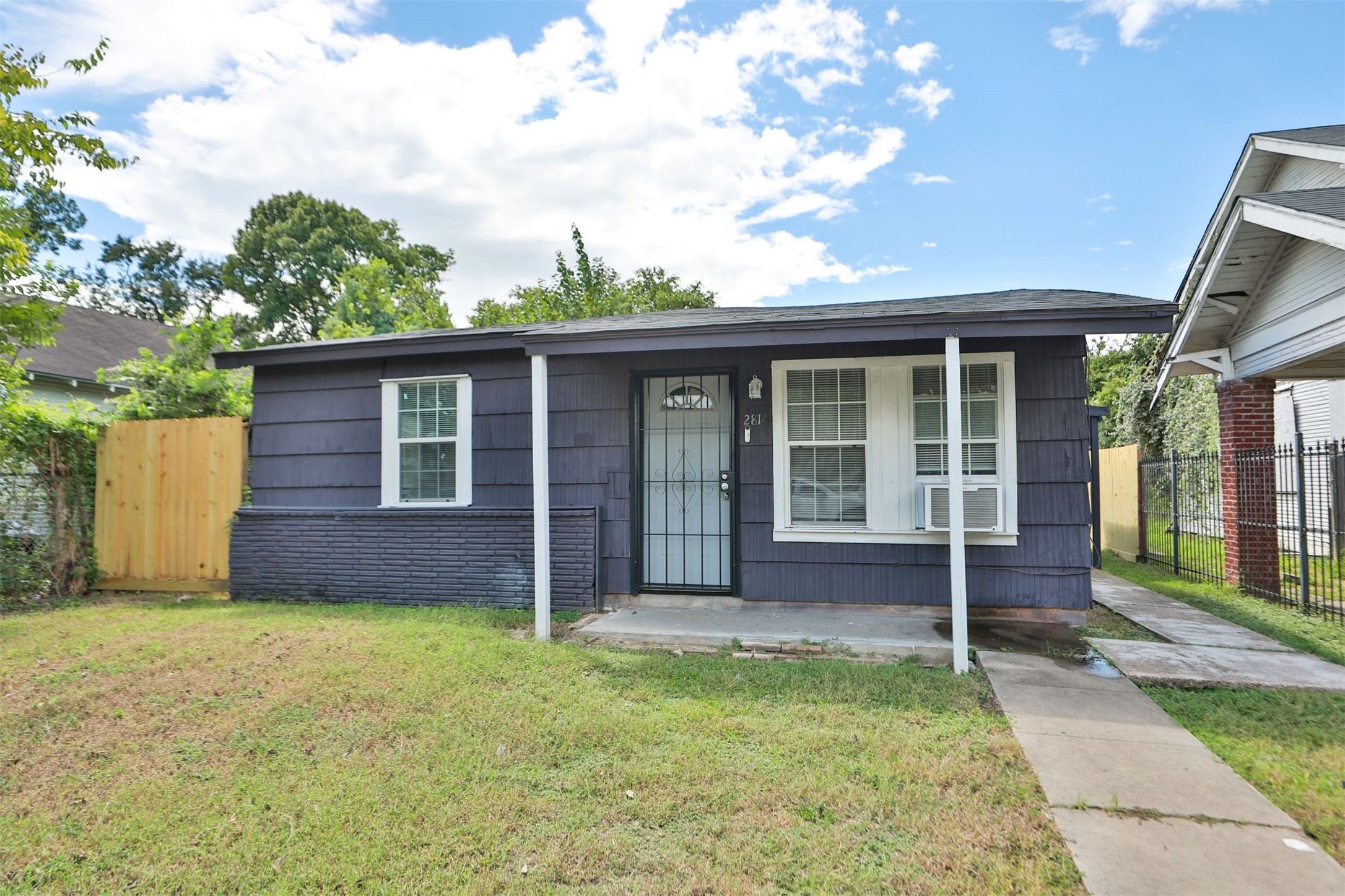 2814 Winbern Street Houston TX 77004