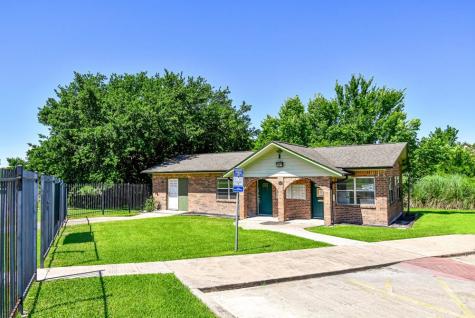 20 S Mechanic Street Bellville TX 77418
