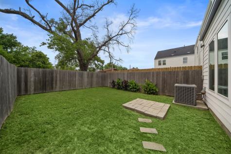 1411 Boswell Street Houston TX 77009