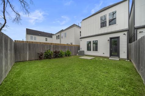 1411 Boswell Street Houston TX 77009
