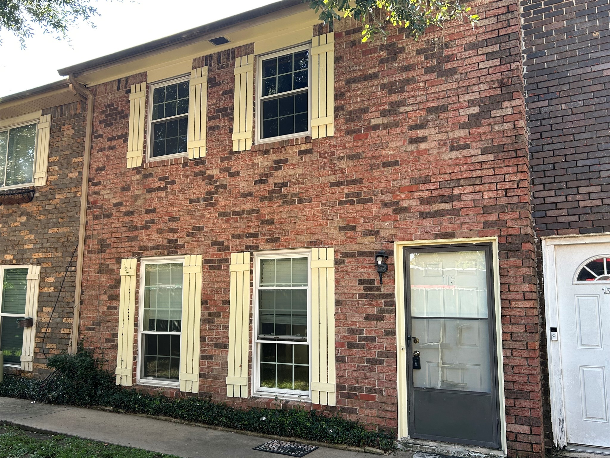 1403 Blalock Road 16 Houston TX 77055