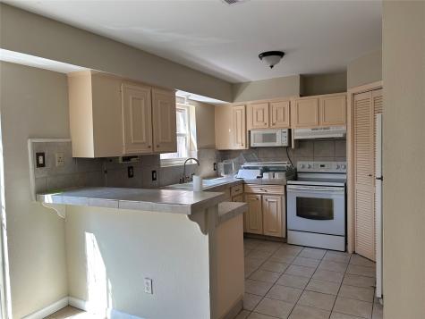 1403 Blalock Road 16 Houston TX 77055