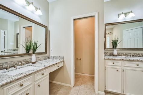 16 Kelliwood Courts Circle Katy TX 77450