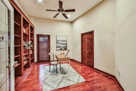 16 Kelliwood Courts Circle Katy TX 77450