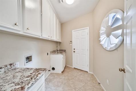 16 Kelliwood Courts Circle Katy TX 77450
