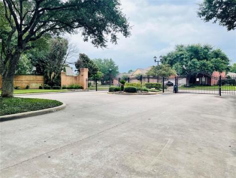 16 Kelliwood Courts Circle Katy TX 77450