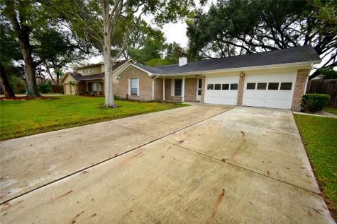 217 Rachael Lane Friendswood TX 77546
