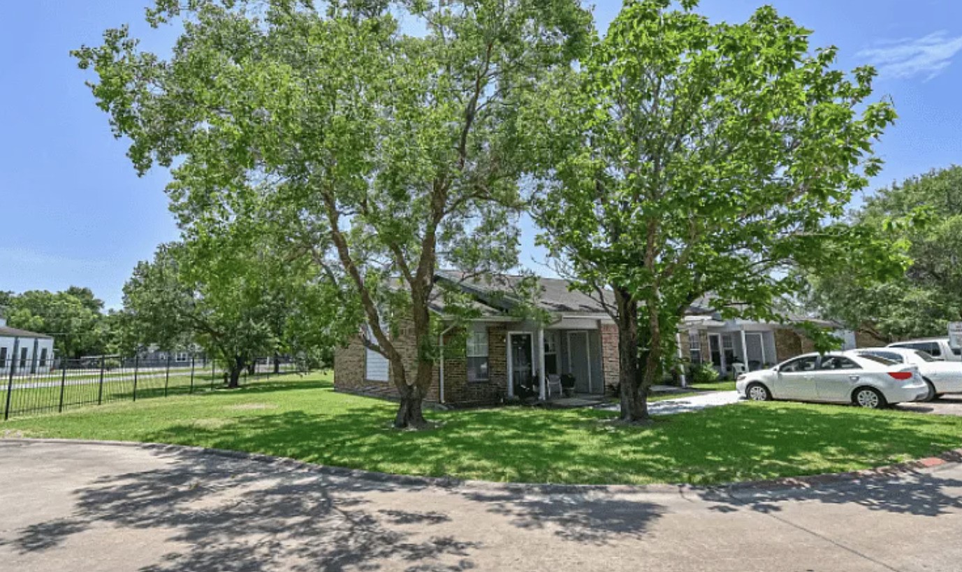 1800 Avenue H Bay City TX 77414