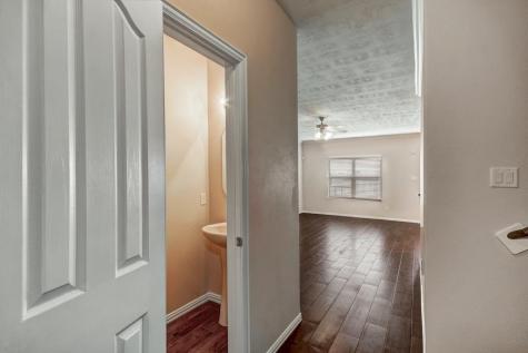 5016 Fjord Court Houston TX 77066