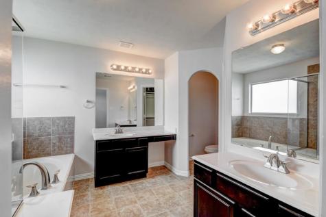 5016 Fjord Court Houston TX 77066