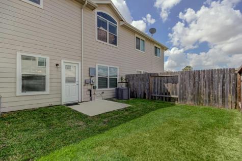 5016 Fjord Court Houston TX 77066