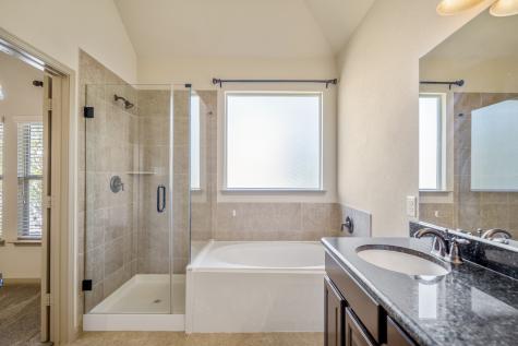 10 Handbridge Place Tomball TX 77375