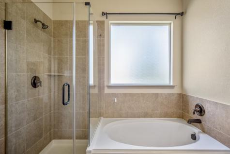 10 Handbridge Place Tomball TX 77375