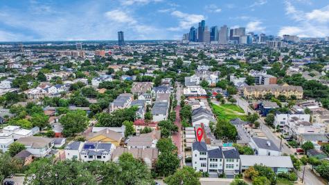 2303 Yupon Street Houston TX 77006