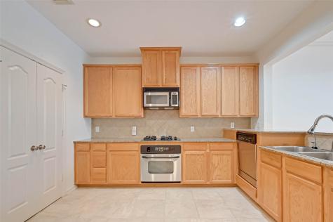 611 Sierra Breeze Houston TX 77094